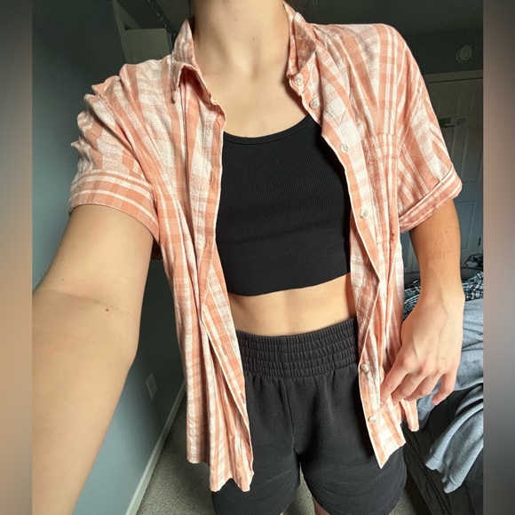 Pink checkered button down - Picture 2 of 3